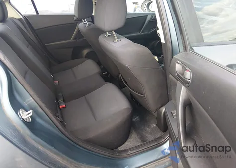 2011 Mazda Mazda3 I Sport z USA, uszkodzony, nr VIN JM1BL1UG0B1470085